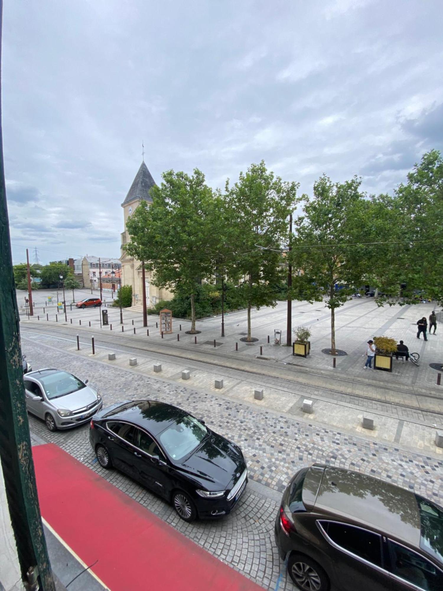 Balcon De Paris Apartment แฌเนอวีลิเยร์ ภายนอก รูปภาพ